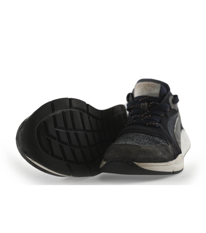 Wysh Sneaker