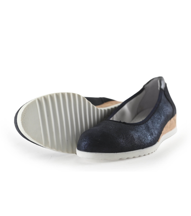 Fey Slip-ons