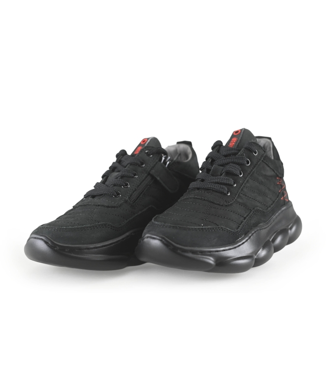 Red-Rag Sneaker
