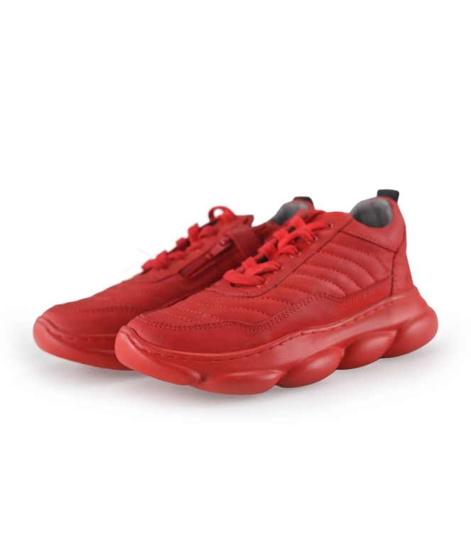 Red-Rag Sneaker