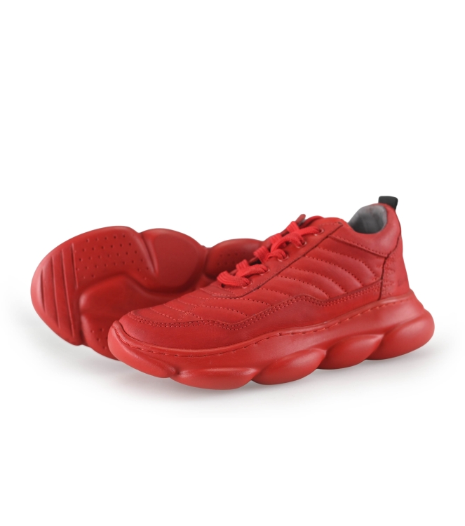 Red-Rag Sneaker