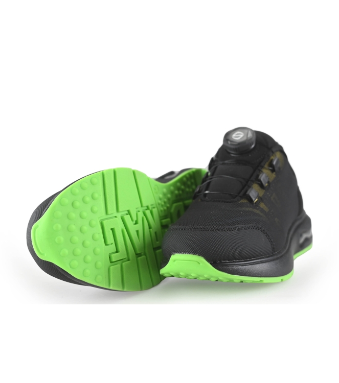 Red-Rag Sneaker