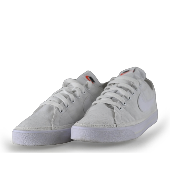 Nike Sneaker
