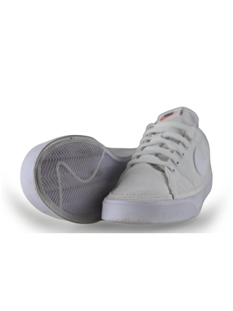 Nike Sneaker