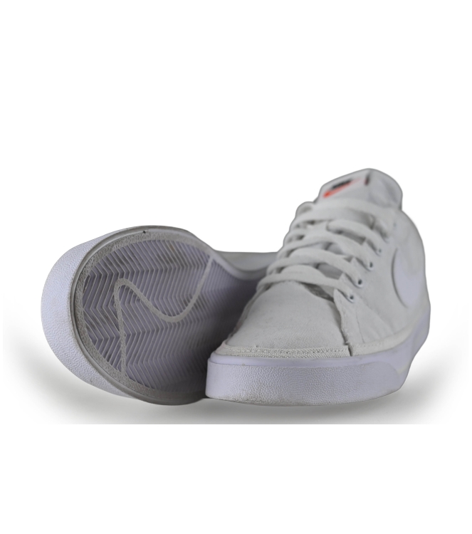 Nike Sneaker