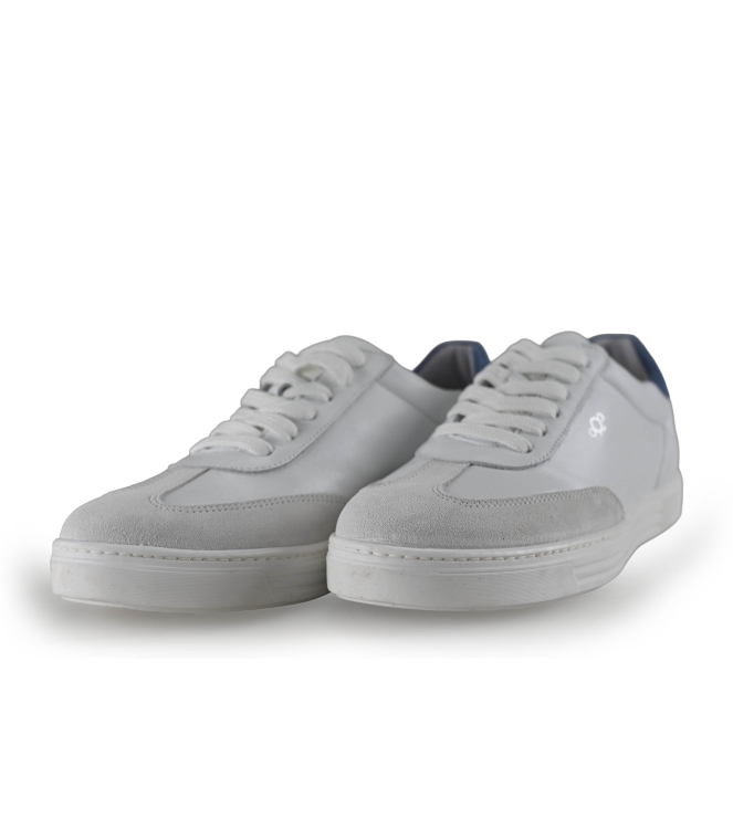 AQA Sneaker