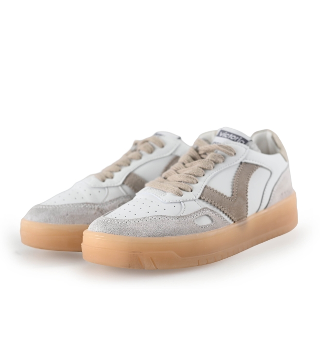 Victoria Sneaker