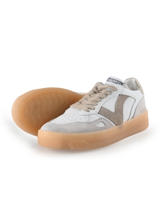 Victoria Sneaker