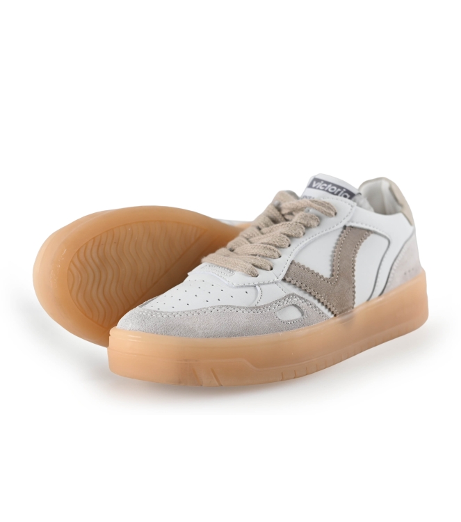 Victoria Sneaker