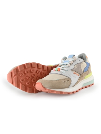 Victoria Sneaker