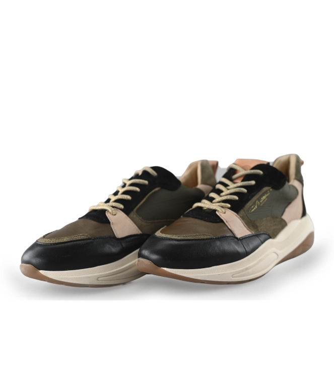 Rehab Sneaker