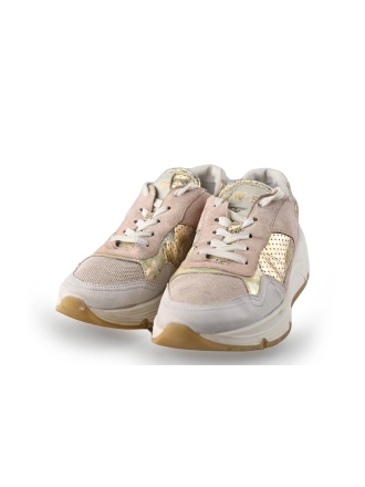 Wysh Sneaker