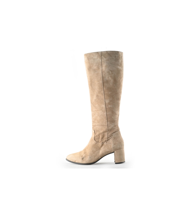 Lina Locchi Stiefel