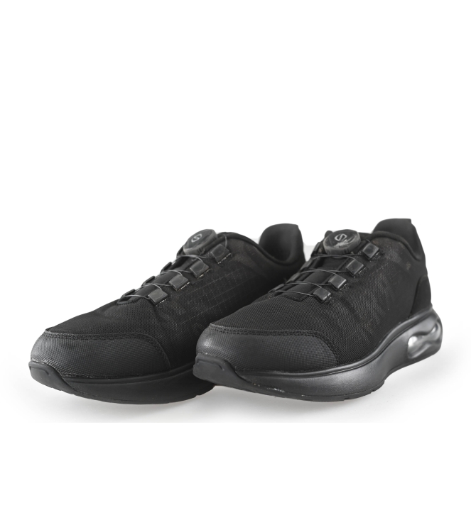 Red-Rag Sneaker