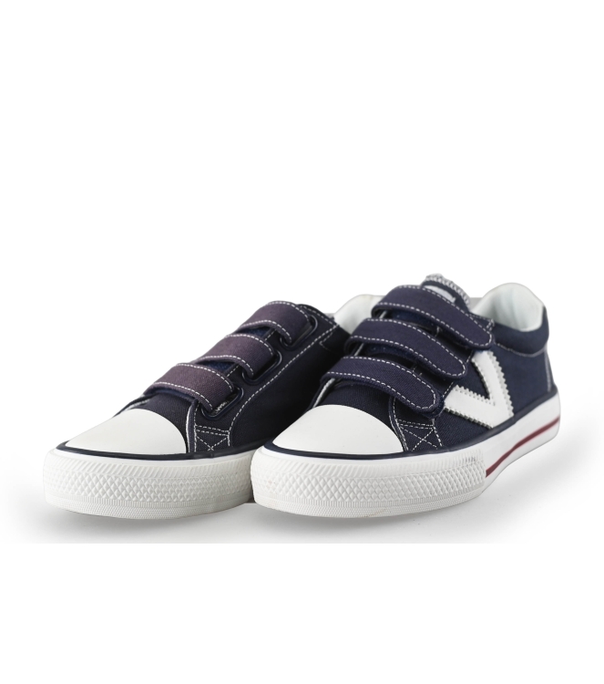 Victoria Sneaker