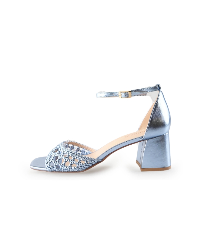 Suignatura pumps
