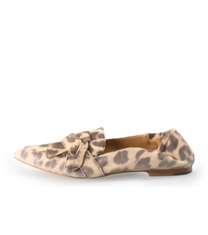 VIA VAI Slip-ons