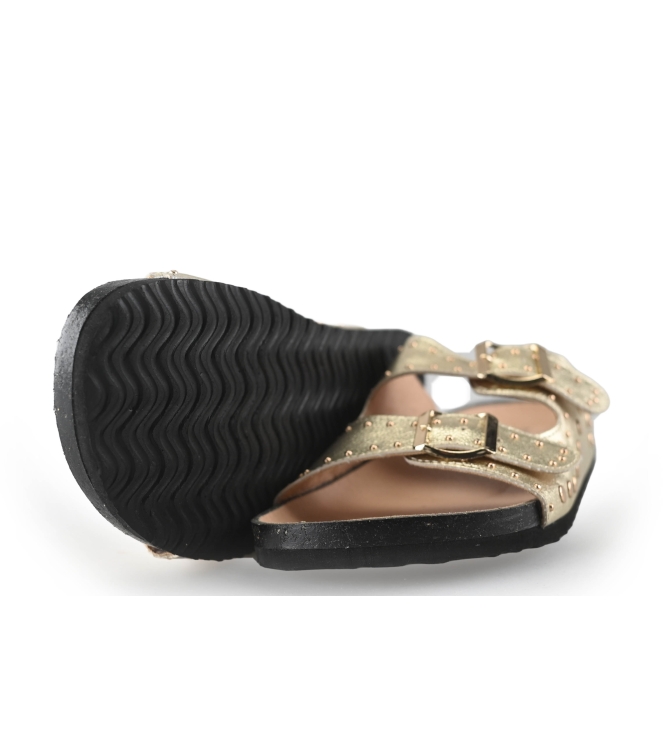 Ann Rocks Flip-Flops