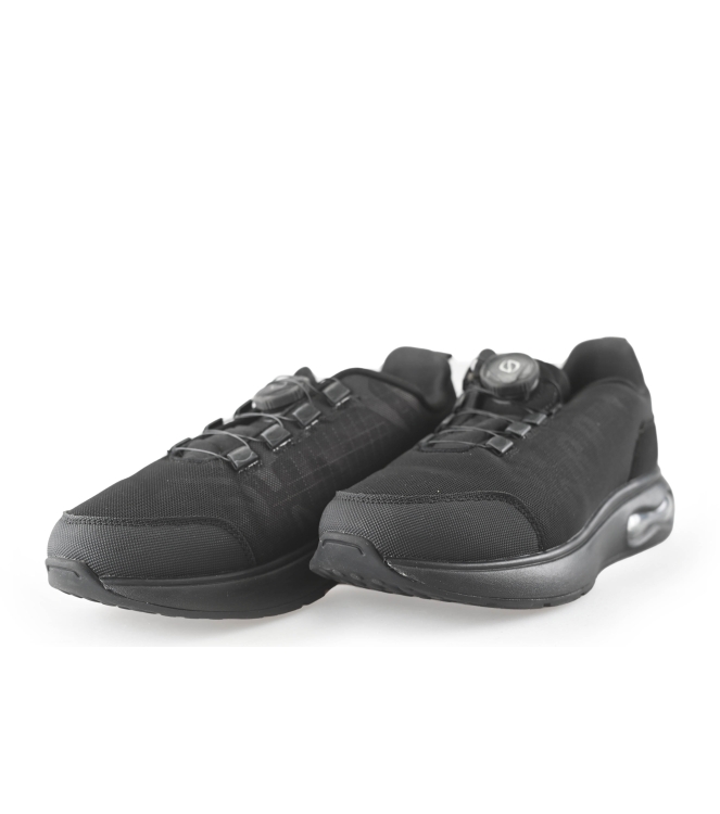 Red-Rag Sneaker
