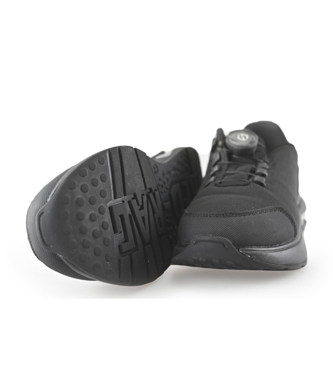 Red-Rag Sneaker