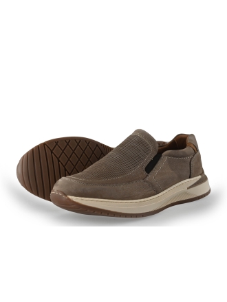 Outfielder Slip-ons