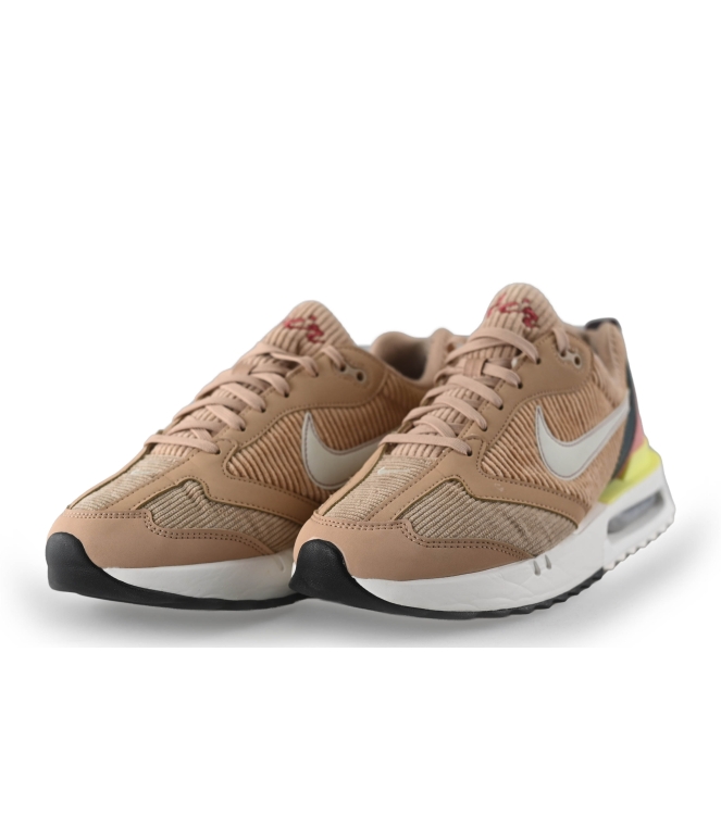 Nike Sneaker
