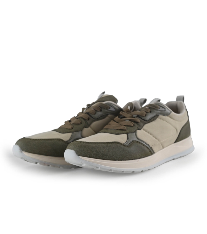 Vertice Sneaker