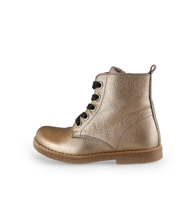 Ikke Schnürstiefel