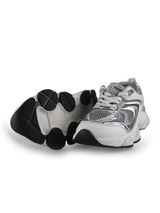 Maruti Sneaker
