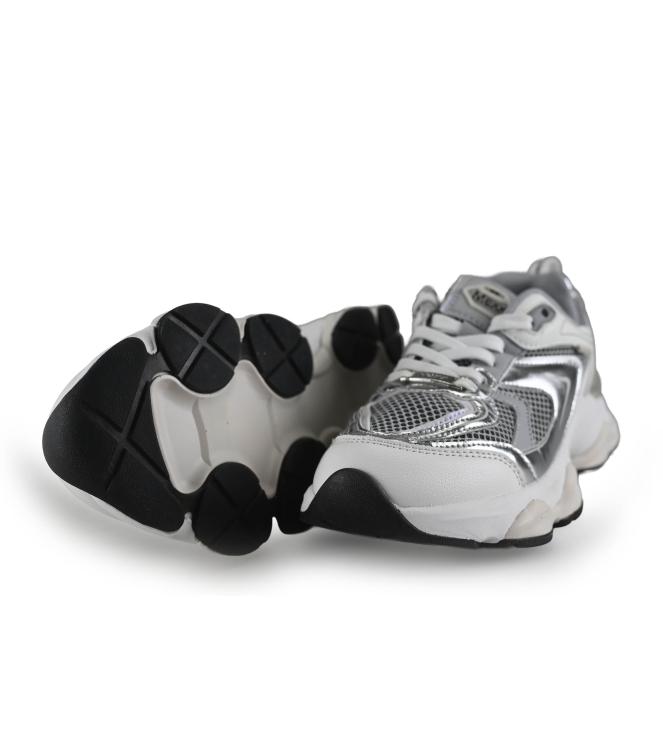 Maruti Sneaker