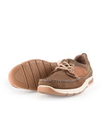 Outfielder Sneaker
