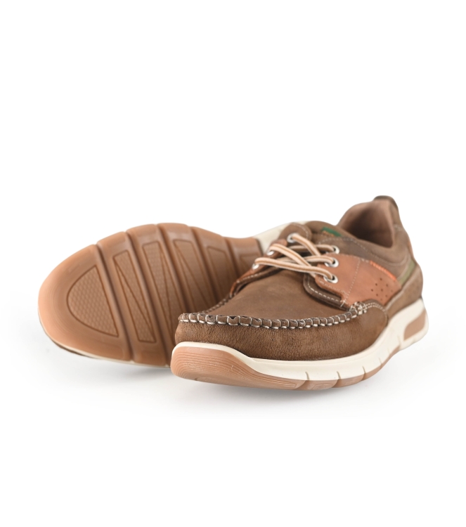 Outfielder Sneaker