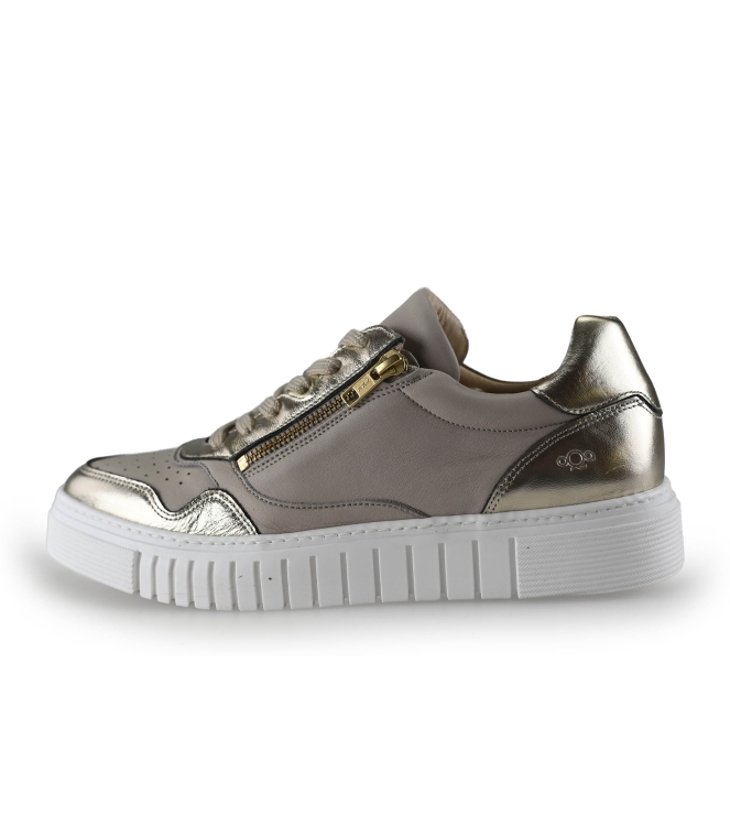 AQA Sneaker