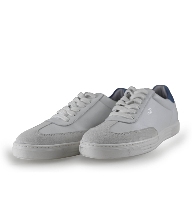 AQA Sneaker