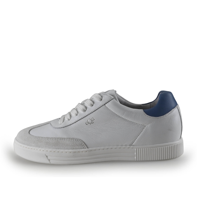 AQA Sneaker