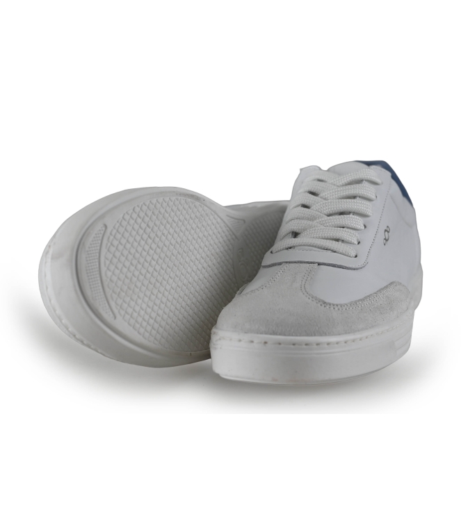 AQA Sneaker