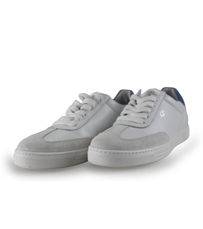 AQA Sneaker