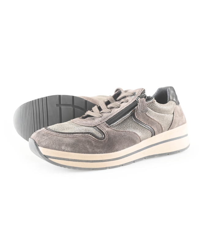 Sub55 Sneaker