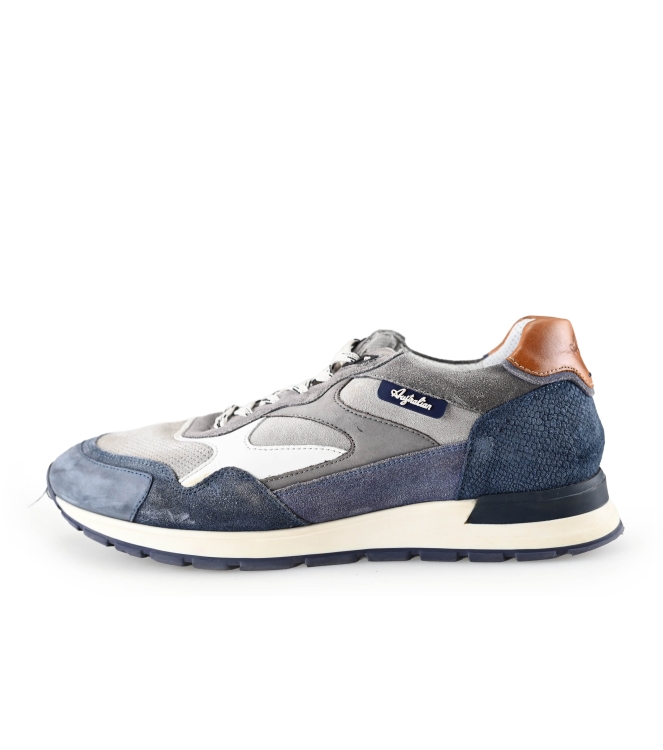 Australian Sneaker