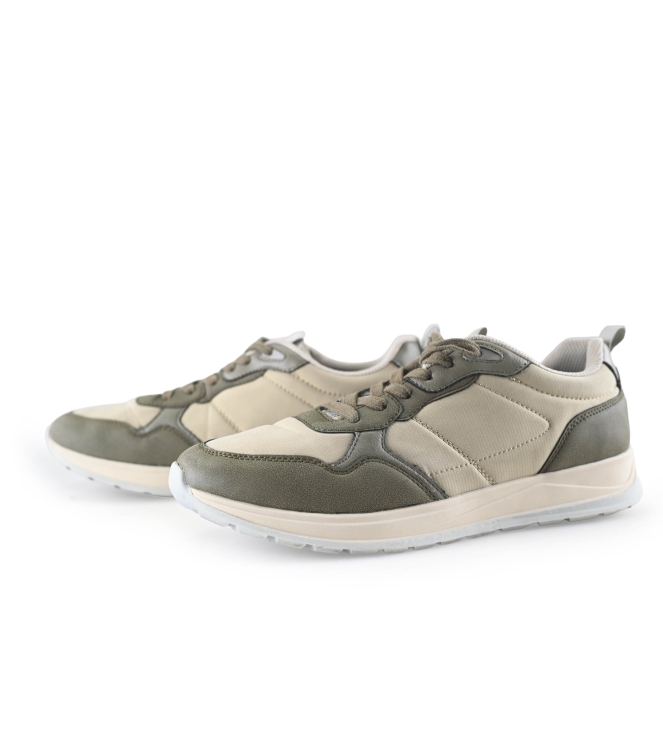 Vertice Sneaker