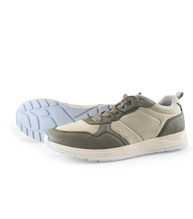Vertice Sneaker