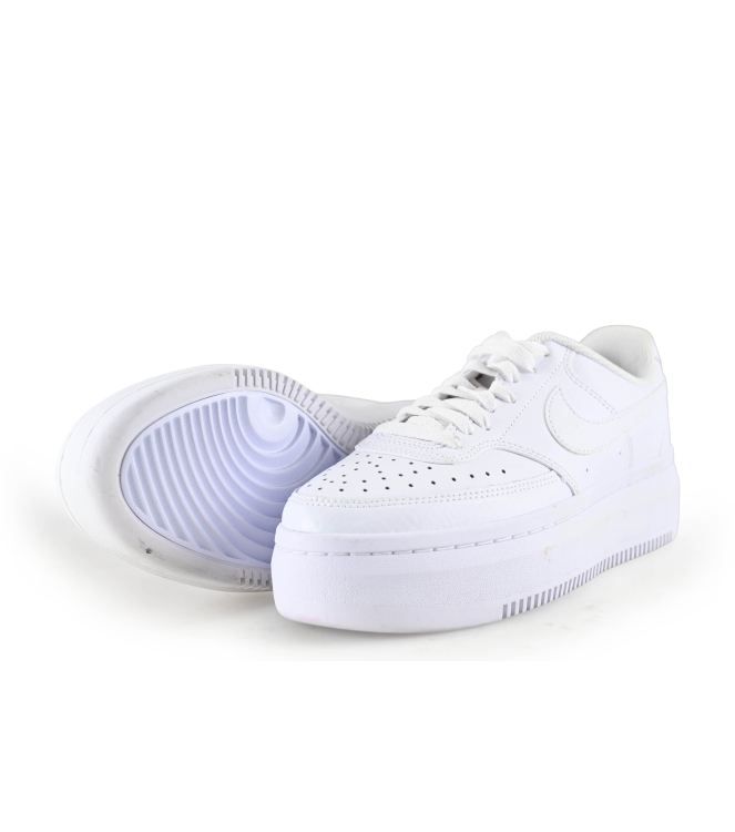 Nike Sneaker
