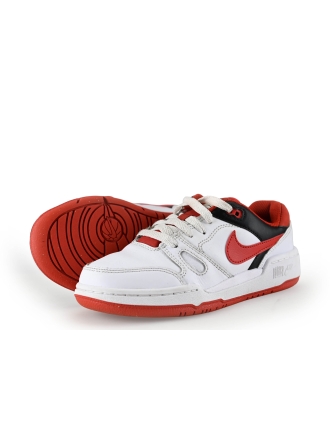 Nike Sneaker