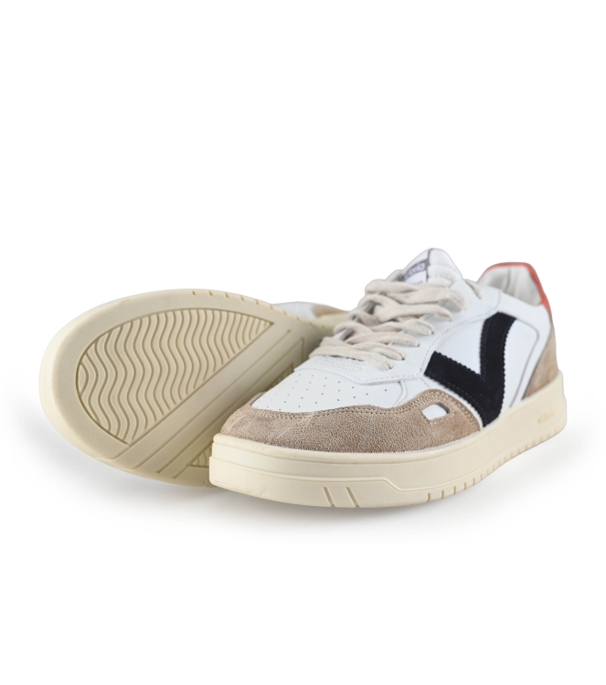 Victoria Sneaker