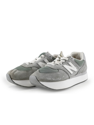 New Balance Sneaker