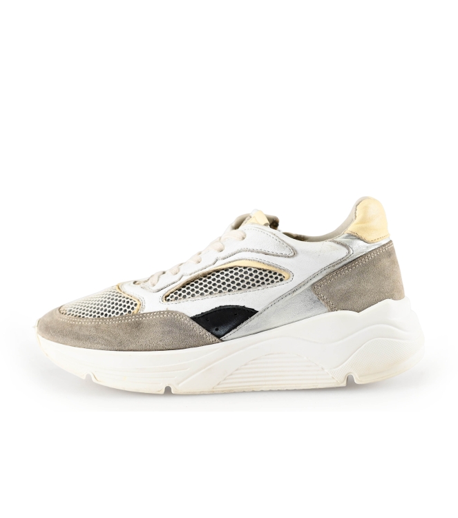 Giga Sneaker
