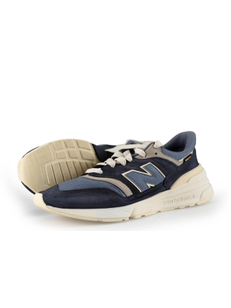 New Balance Sneaker
