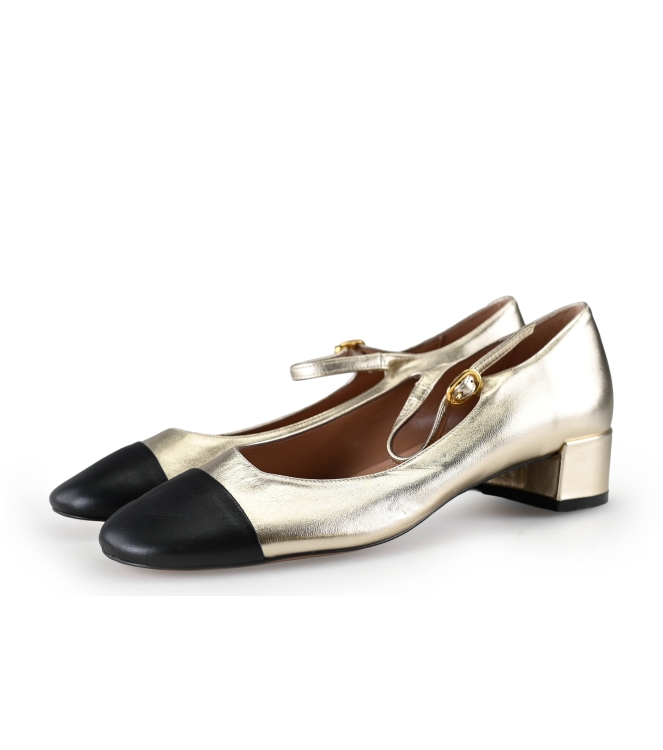 Les Autres pumps