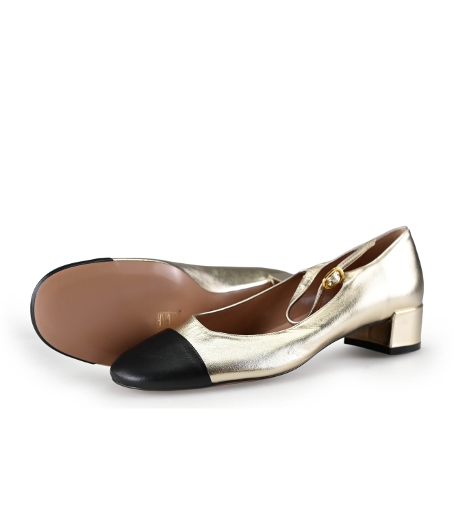 Les Autres pumps