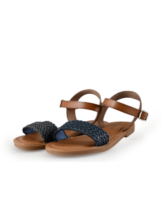 Hill. Sandalen